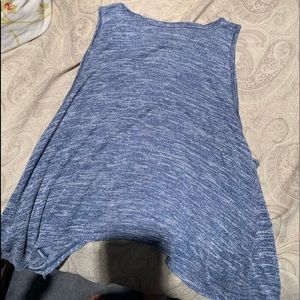 Abercrombie & Fitch Flowy Loose top with back slit